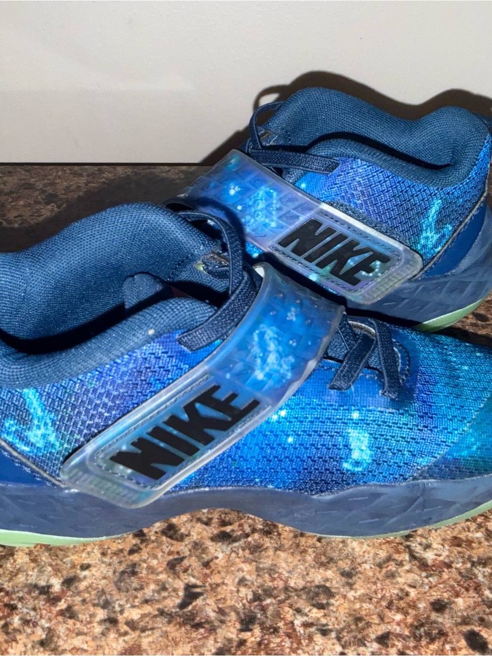 Nike Hustle D 12 x LEGO® Collection